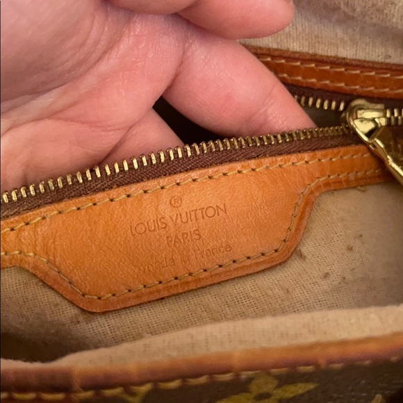 Vintage LV Bucket Bag - Authentic - Picture 8 of 9